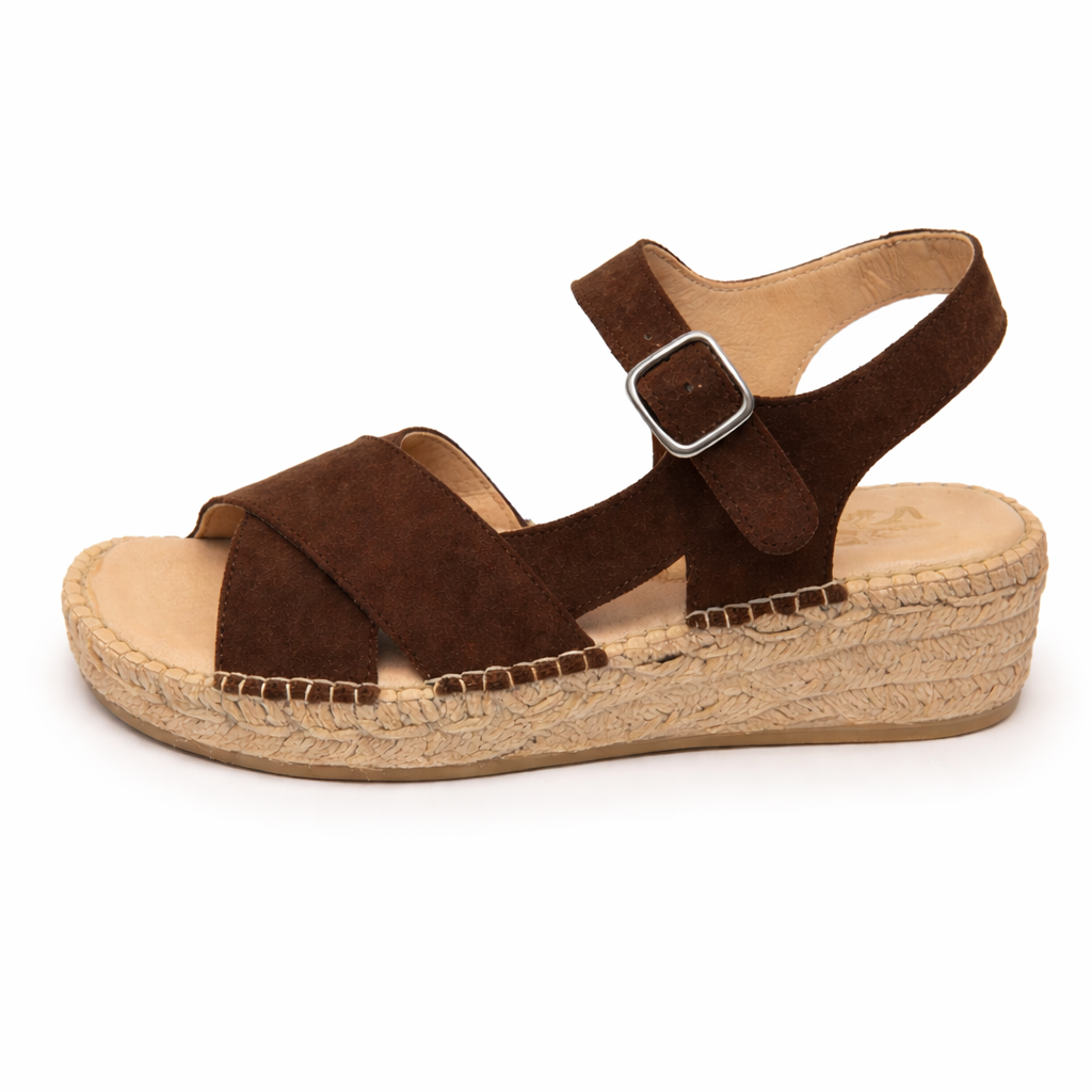 Sandaleta_de_cuna_de_esparto_marron.png